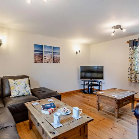 6 Bed In Bude Ploug Kilkhampton